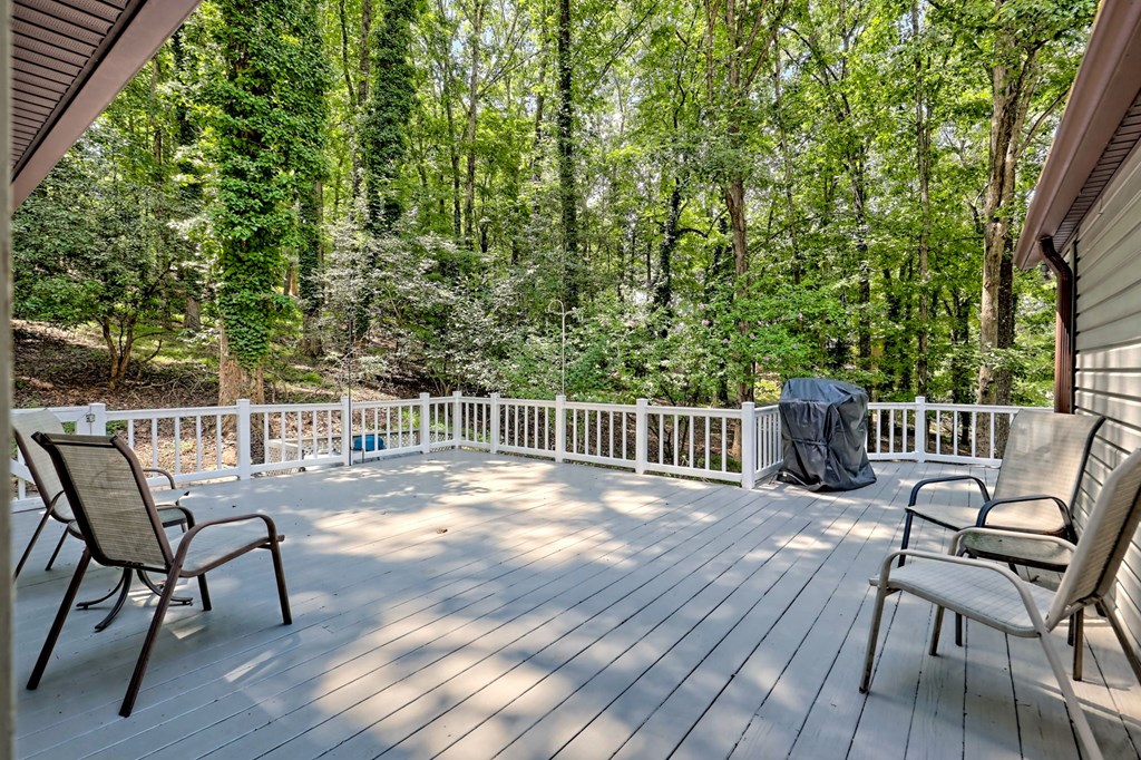 993 Lakeside Drive