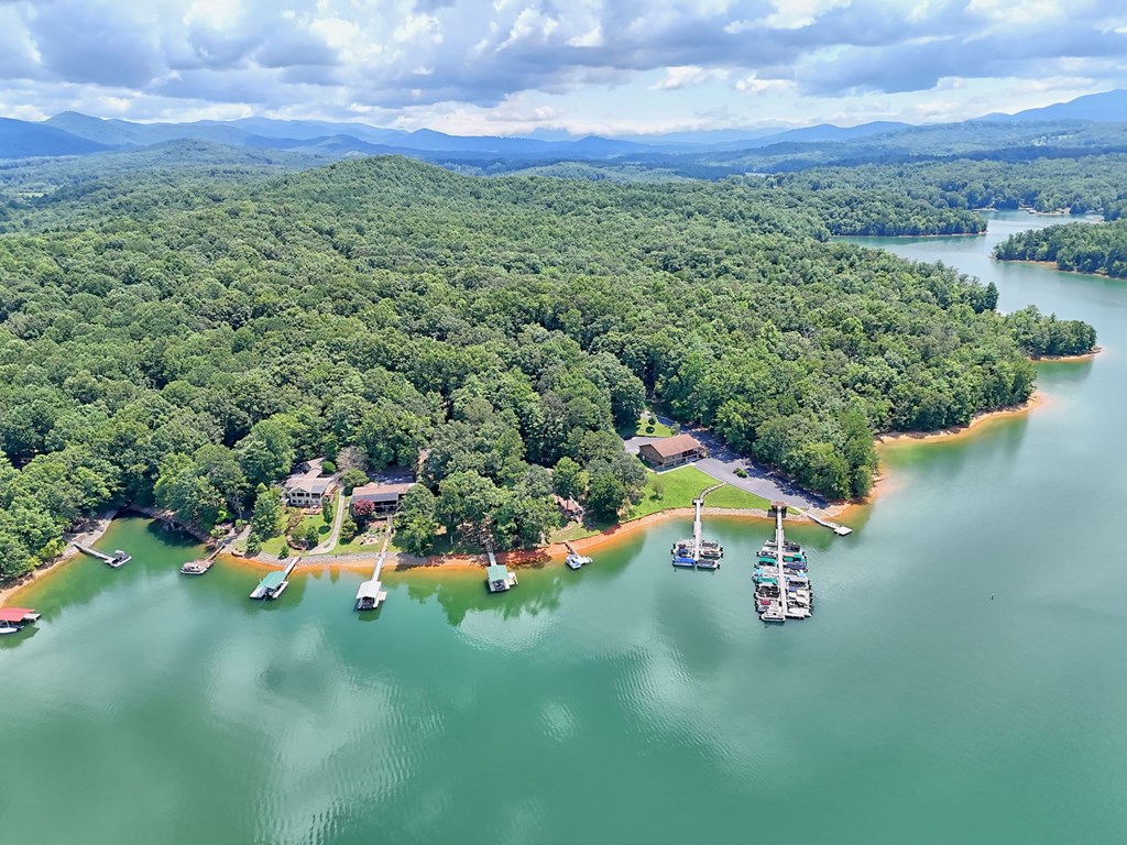 993 Lakeside Drive