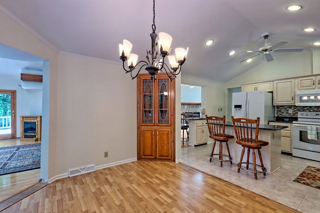 993 Lakeside Drive