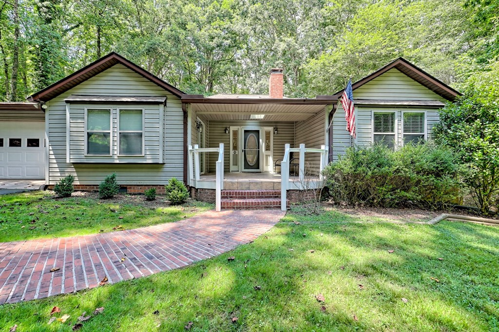993 Lakeside Drive