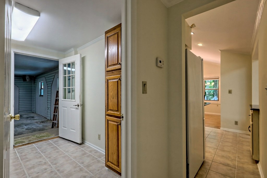 993 Lakeside Drive