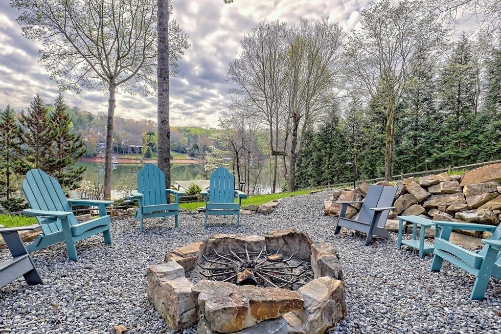 1243 Forest Drive