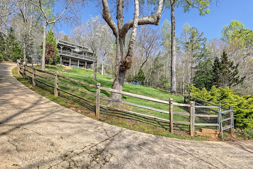 1243 Forest Drive