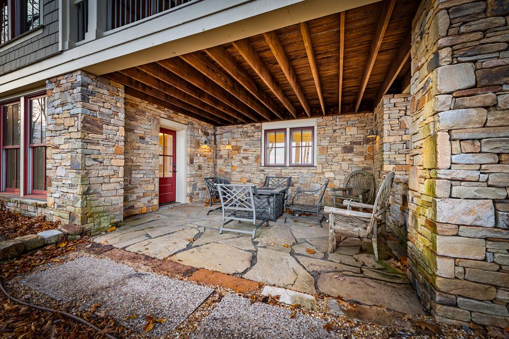 1115 Outlook Road