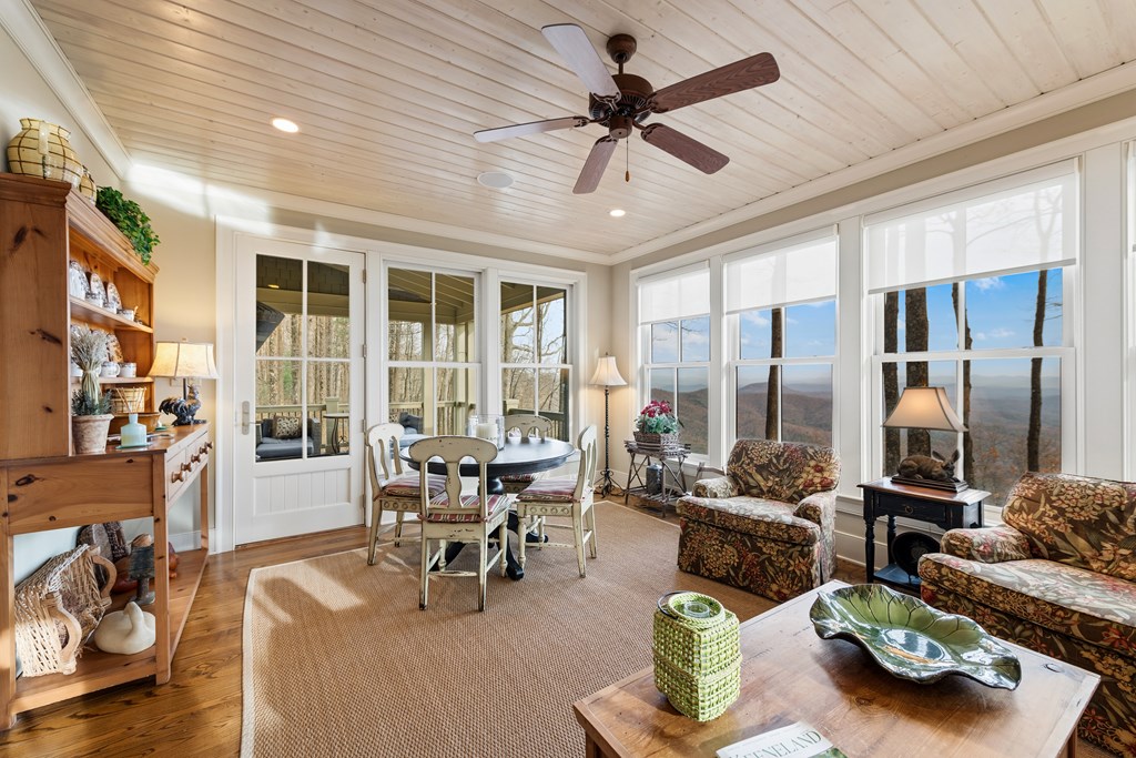 1115 Outlook Road
