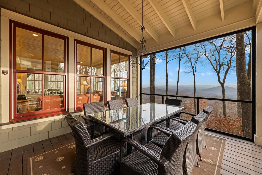 1115 Outlook Road