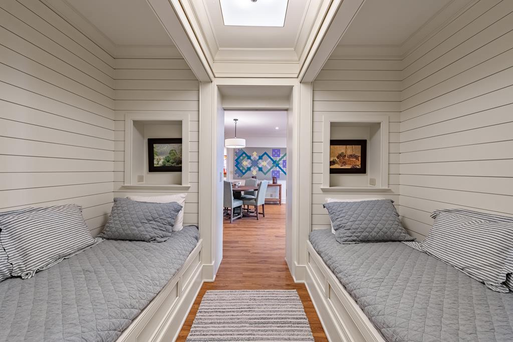 1115 Outlook Road
