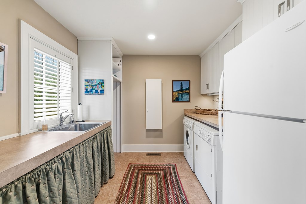 1115 Outlook Road