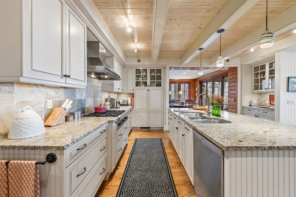 1115 Outlook Road