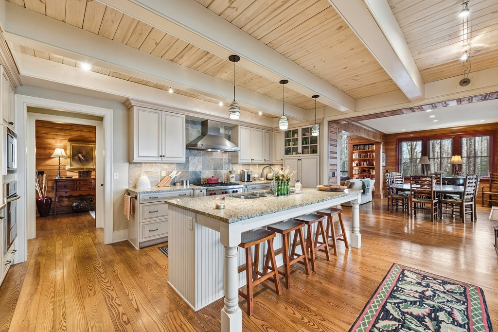 1115 Outlook Road