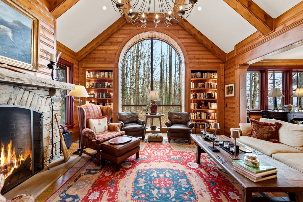 1115 Outlook Road