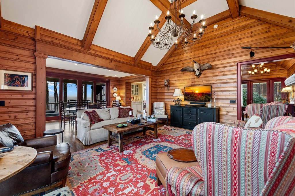 1115 Outlook Road