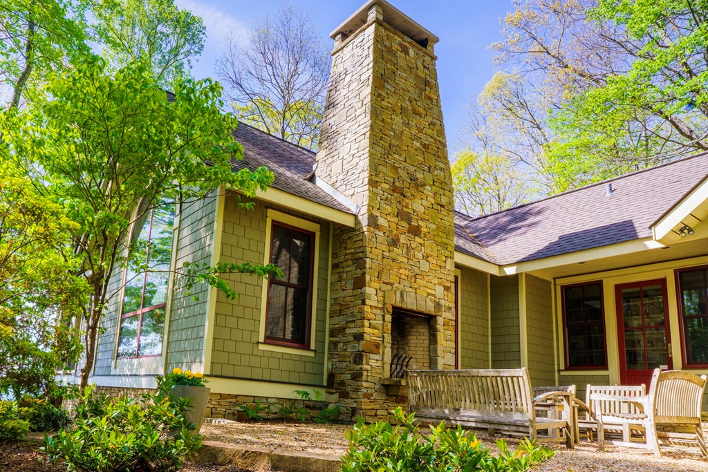 1115 Outlook Road