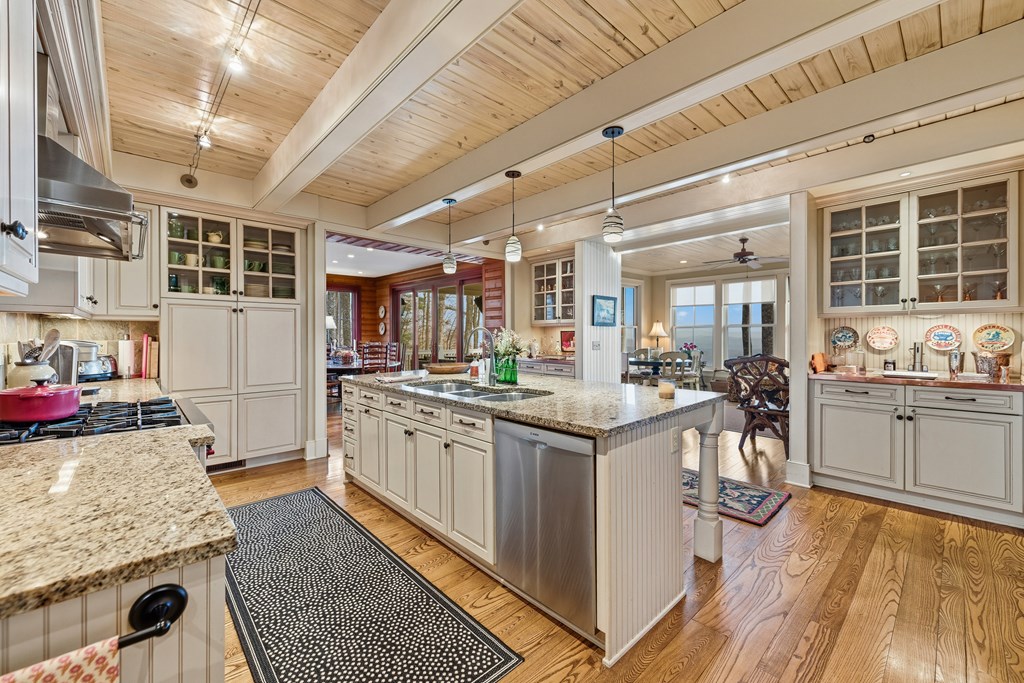 1115 Outlook Road