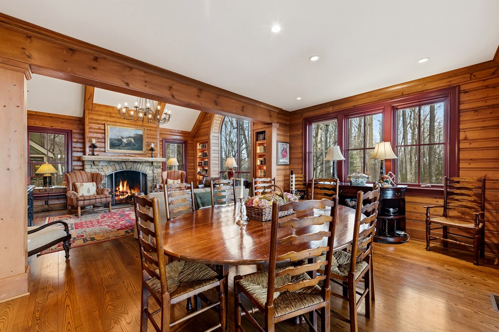 1115 Outlook Road