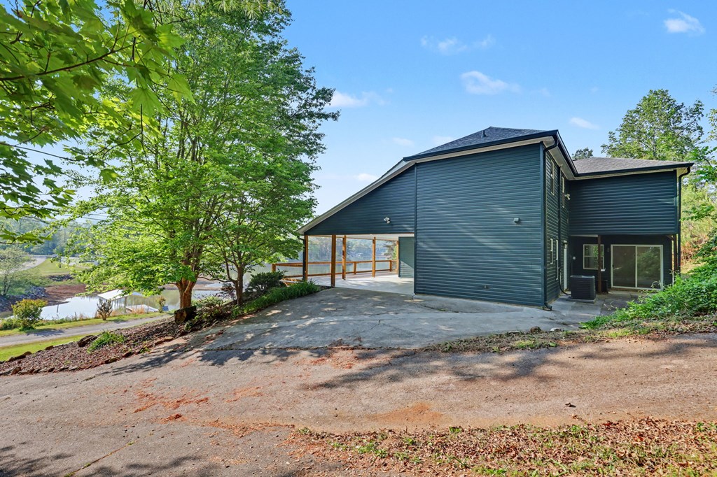 233 Bradshaw Road