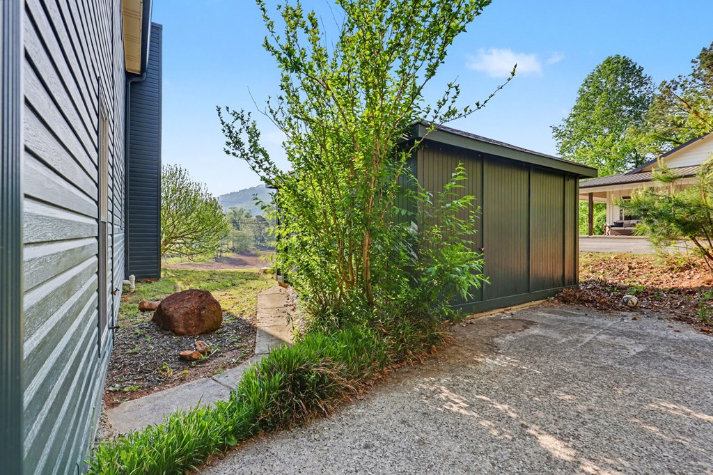 233 Bradshaw Road