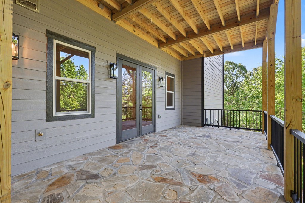 383 Rustic Barn Trail