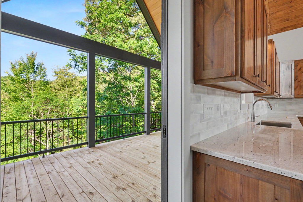 383 Rustic Barn Trail