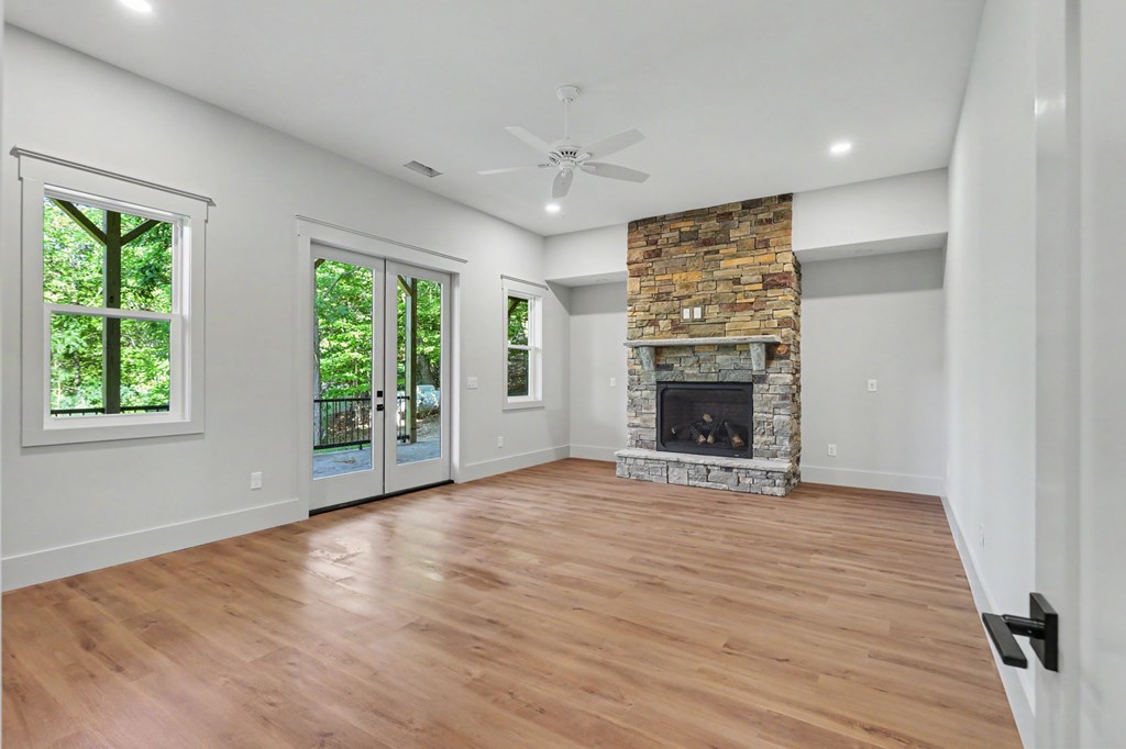 383 Rustic Barn Trail
