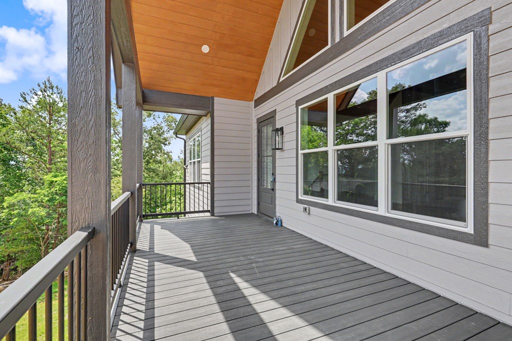 383 Rustic Barn Trail