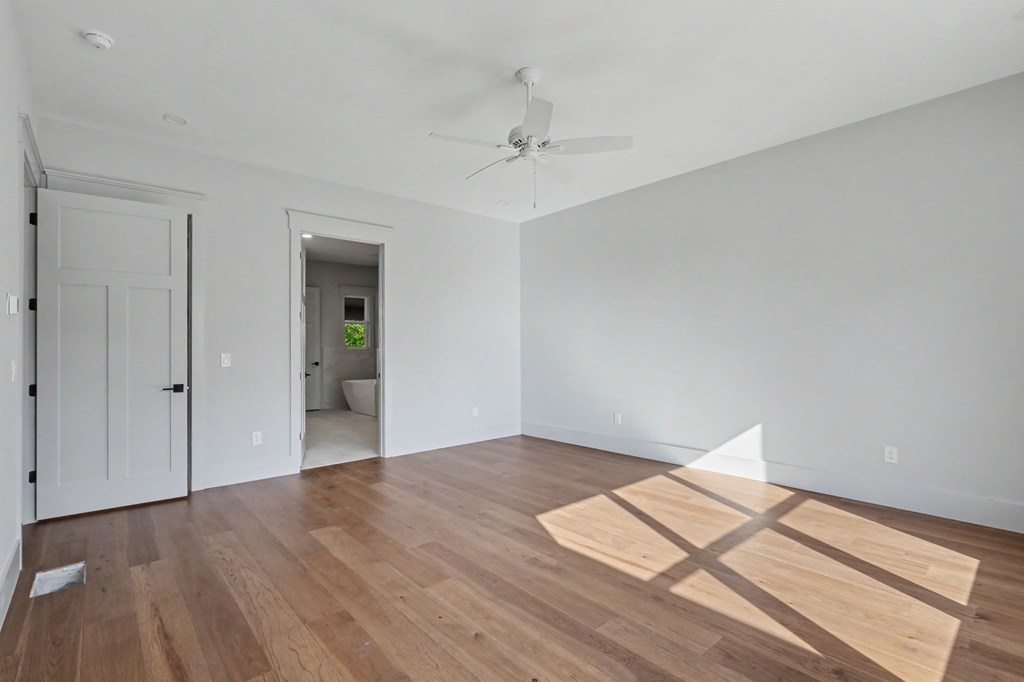 383 Rustic Barn Trail
