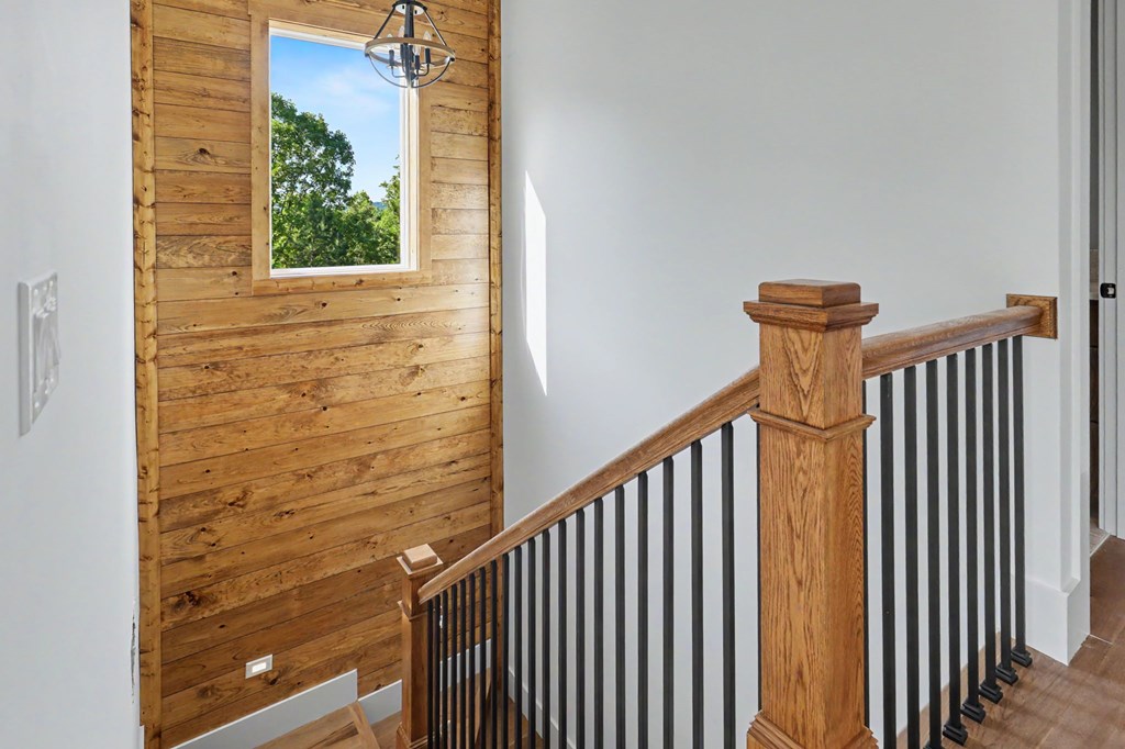 383 Rustic Barn Trail