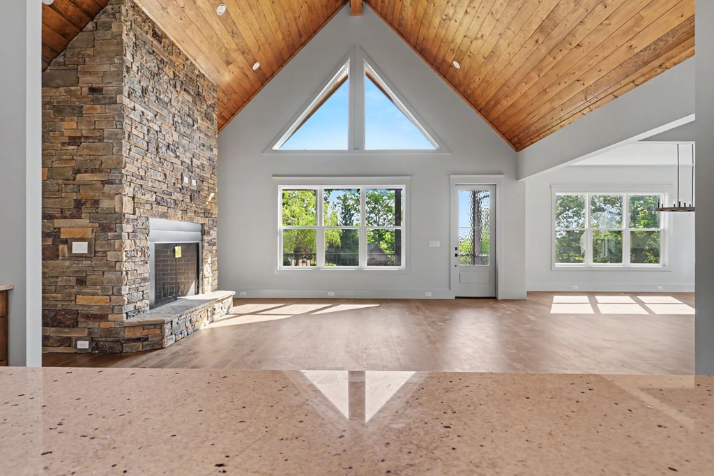 383 Rustic Barn Trail