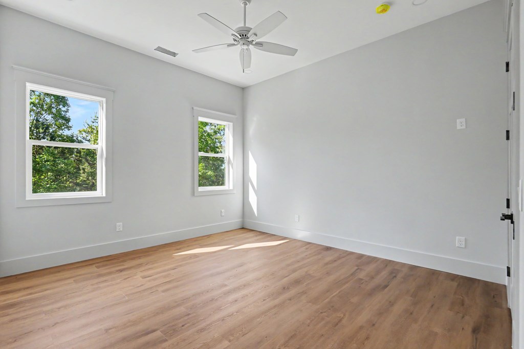 383 Rustic Barn Trail