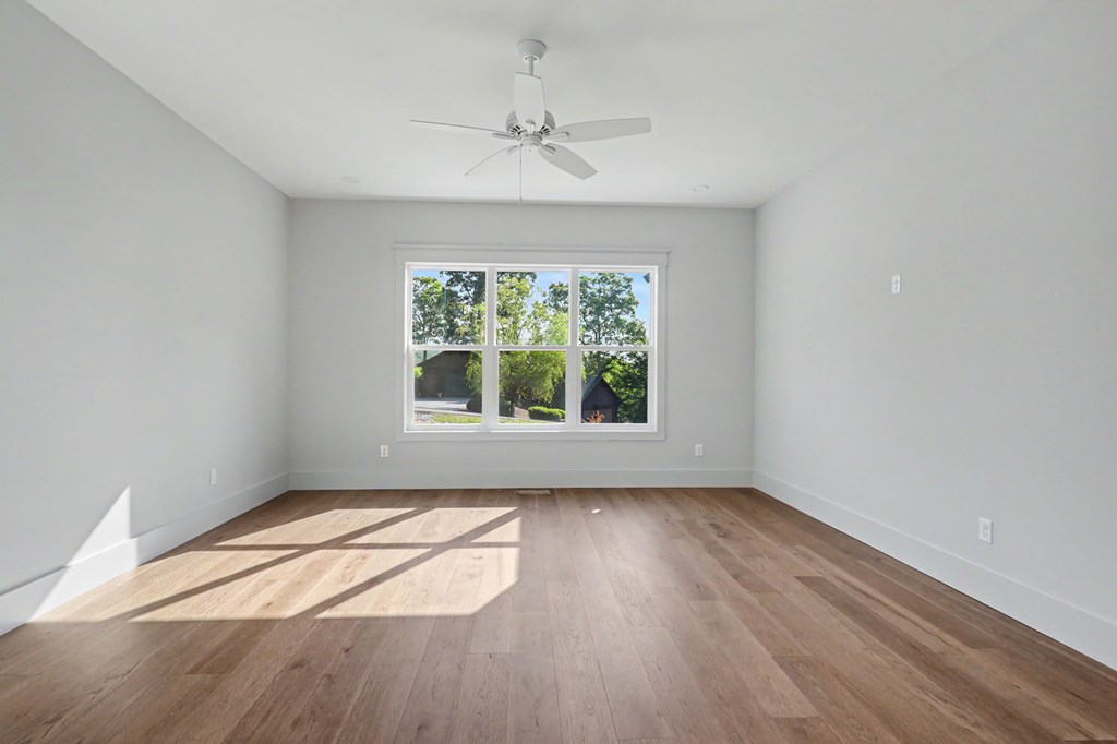 383 Rustic Barn Trail