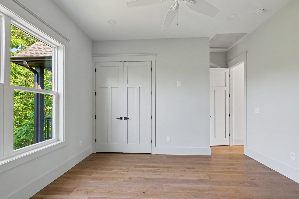 383 Rustic Barn Trail