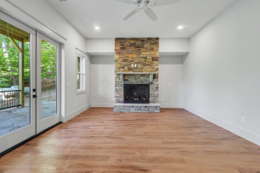 383 Rustic Barn Trail