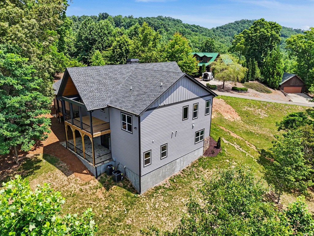 383 Rustic Barn Trail