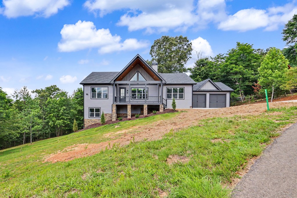 383 Rustic Barn Trail