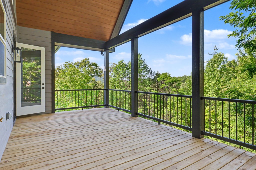 383 Rustic Barn Trail
