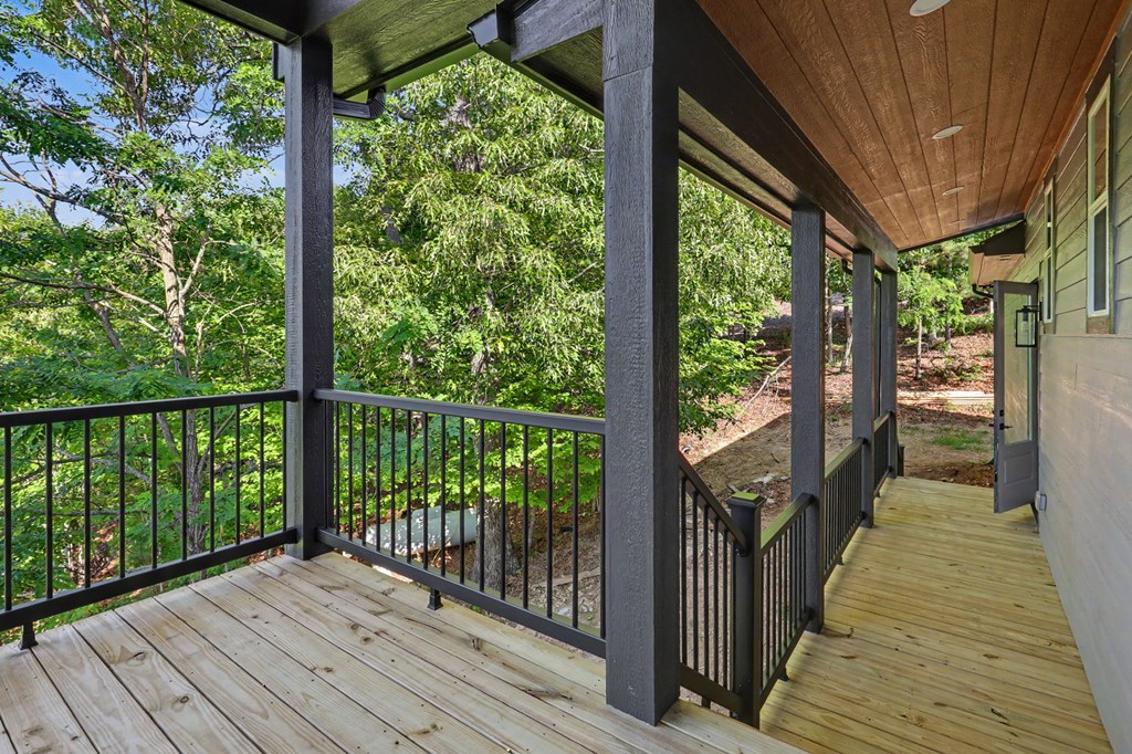 383 Rustic Barn Trail