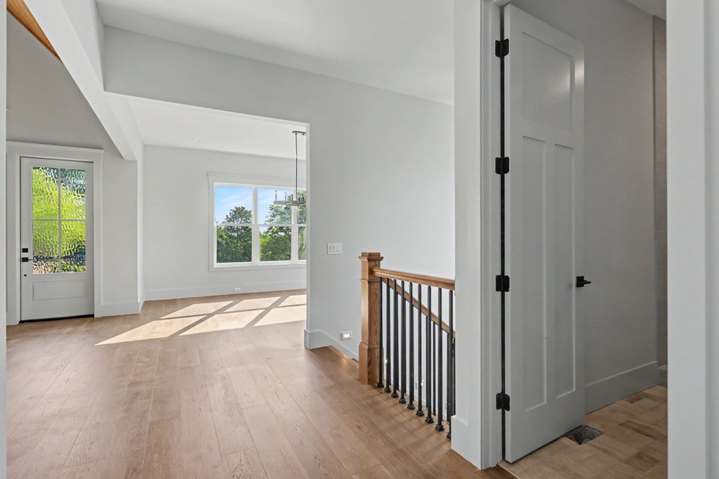 383 Rustic Barn Trail