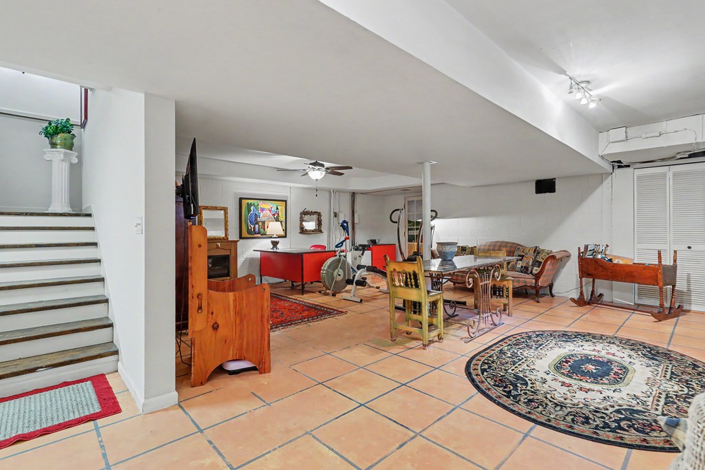 1127 Burch Branch Road