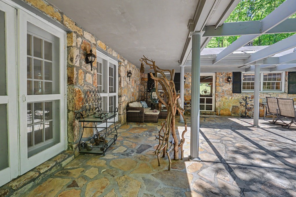 1127 Burch Branch Road