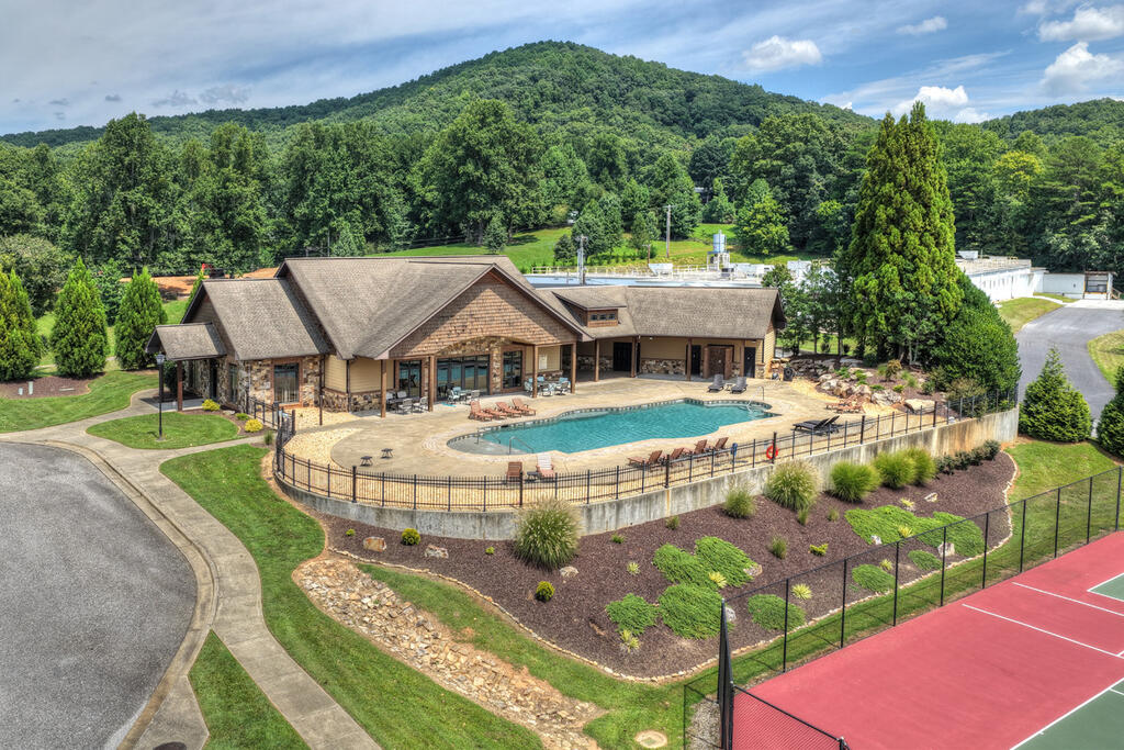 93 Whisperwood Trail