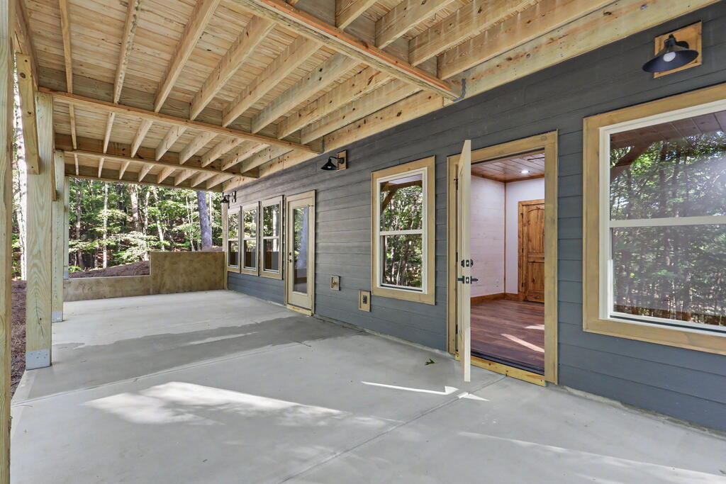 48 Woodleaf Road