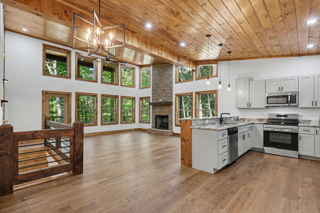 48 Woodleaf Road