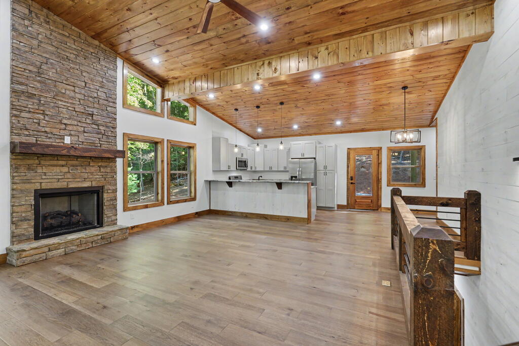 48 Woodleaf Road