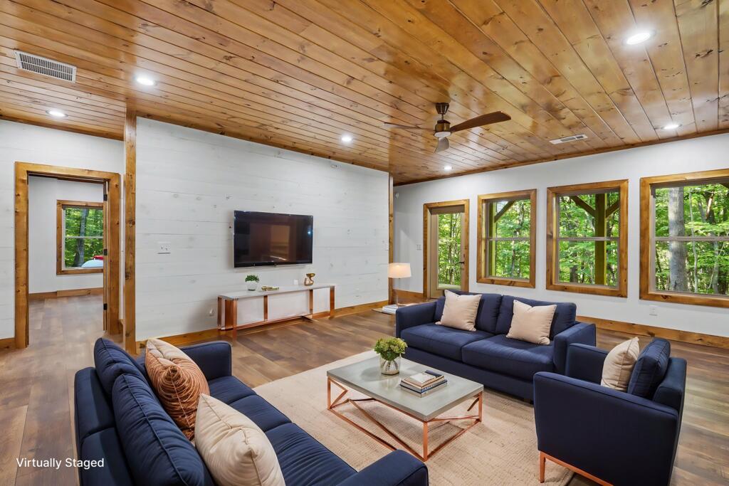 48 Woodleaf Road