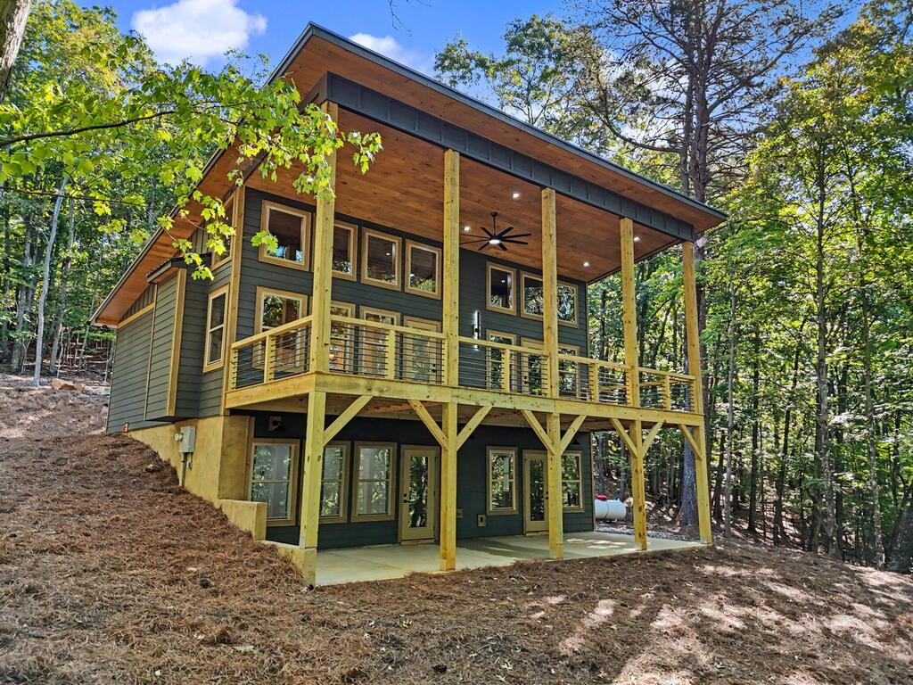 48 Woodleaf Road