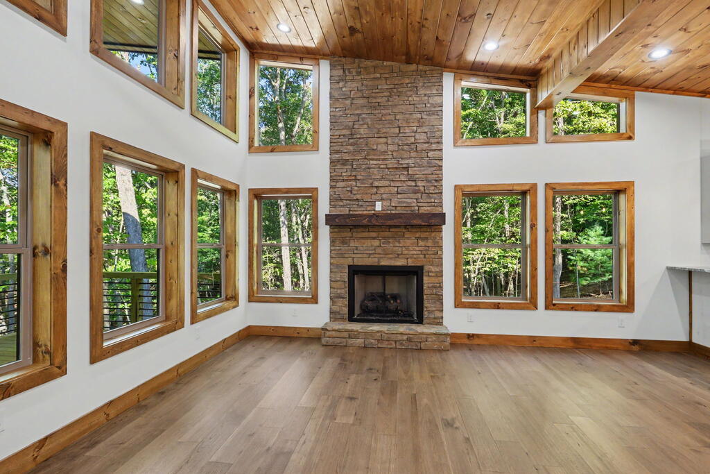48 Woodleaf Road