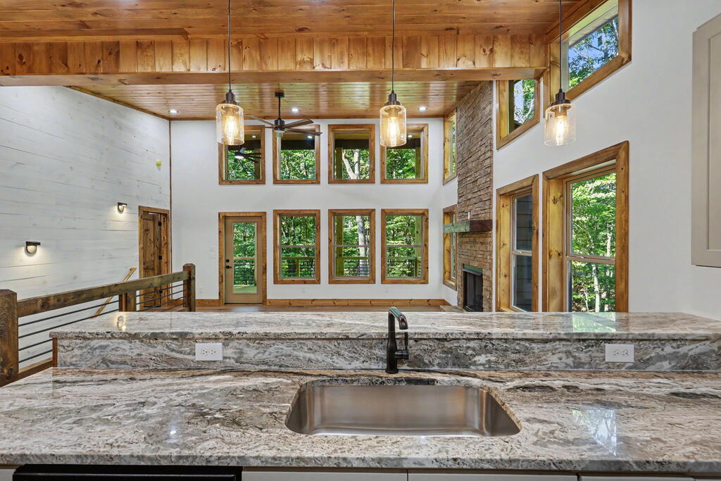 48 Woodleaf Road