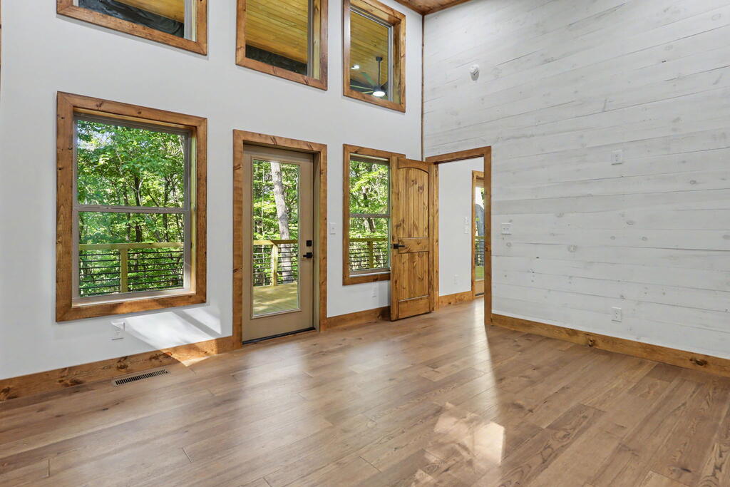 48 Woodleaf Road