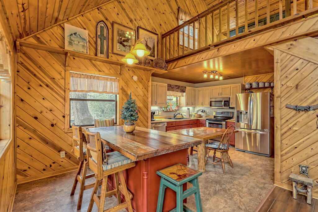 3195 Creekview Road