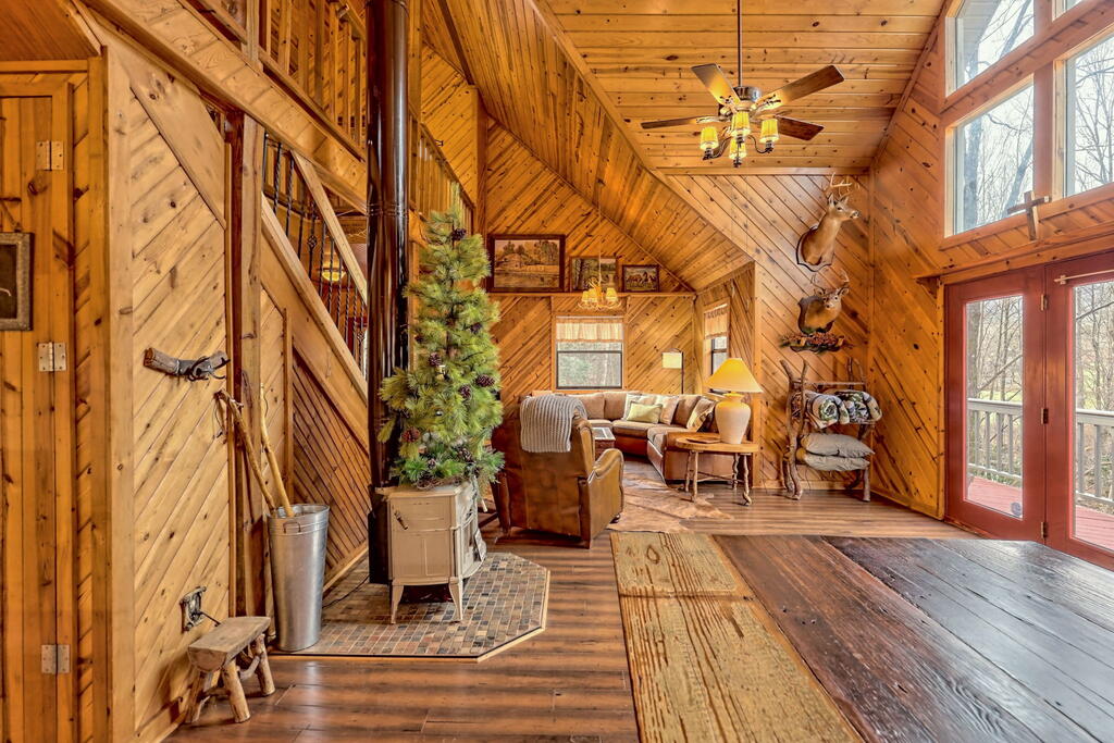 3195 Creekview Road